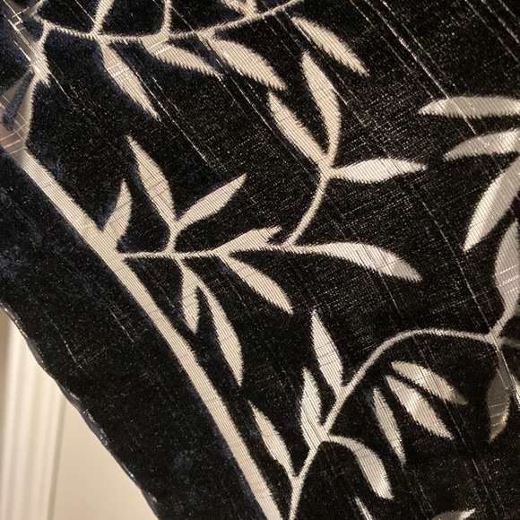 NWOT - Black Velvet Pashmina Shawl Silver Thread Embossed Bamboo Floral … - Picture 14 of 16
